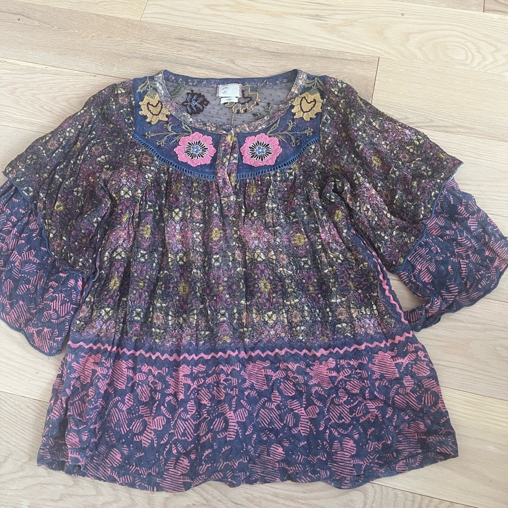 Anthropologie floral embroidered colorful blouse XS pretty feminine flowy boho